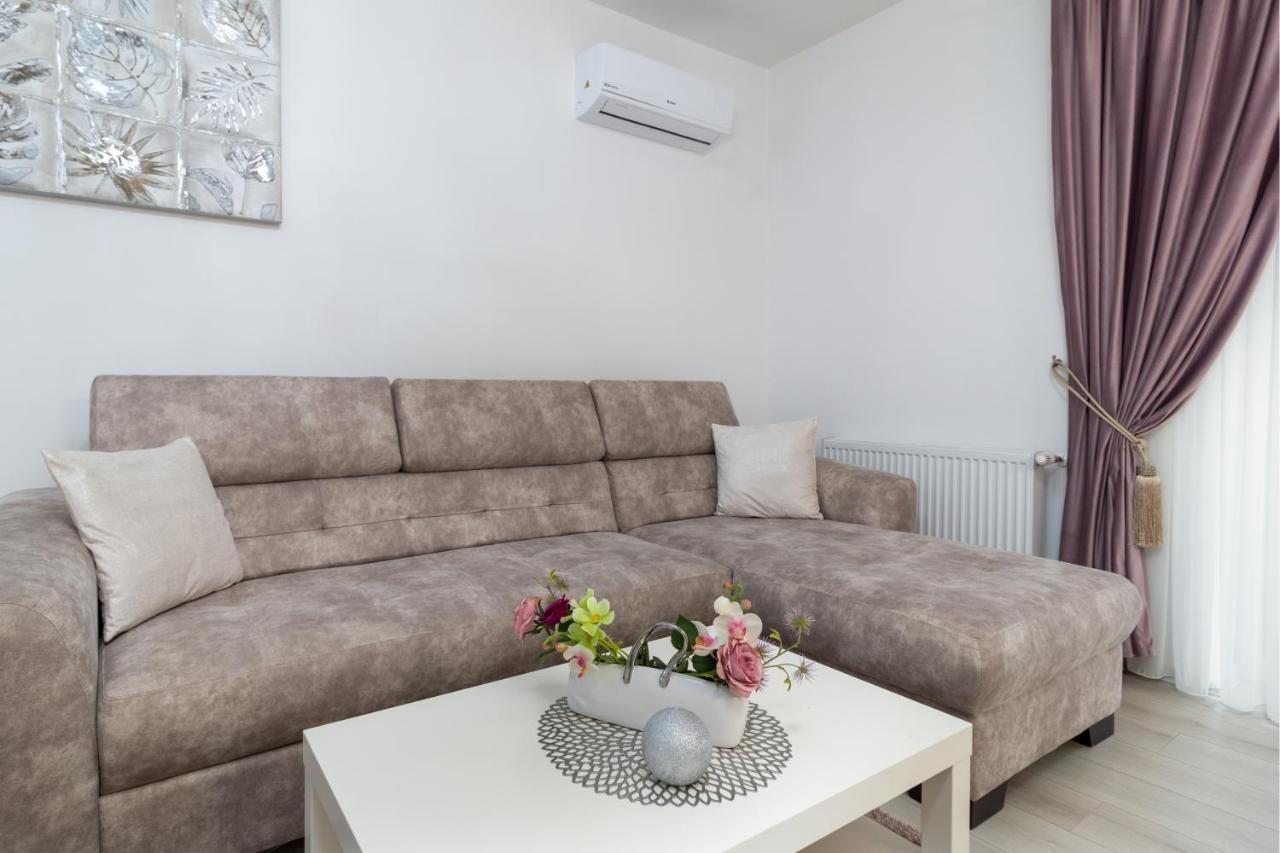 Premier Apartment Luceafarul 拉迪亚 外观 照片